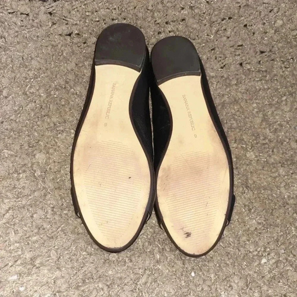 BANANA REPUBLIC-Black Leather-Gold Decor Ballet - Picture 7 of 7